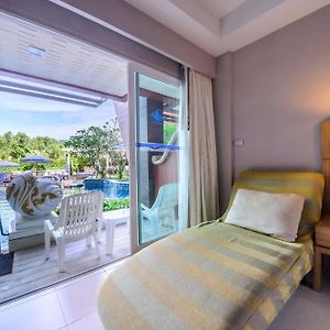 Grand Deluxe Double or Twin Room Pool Access